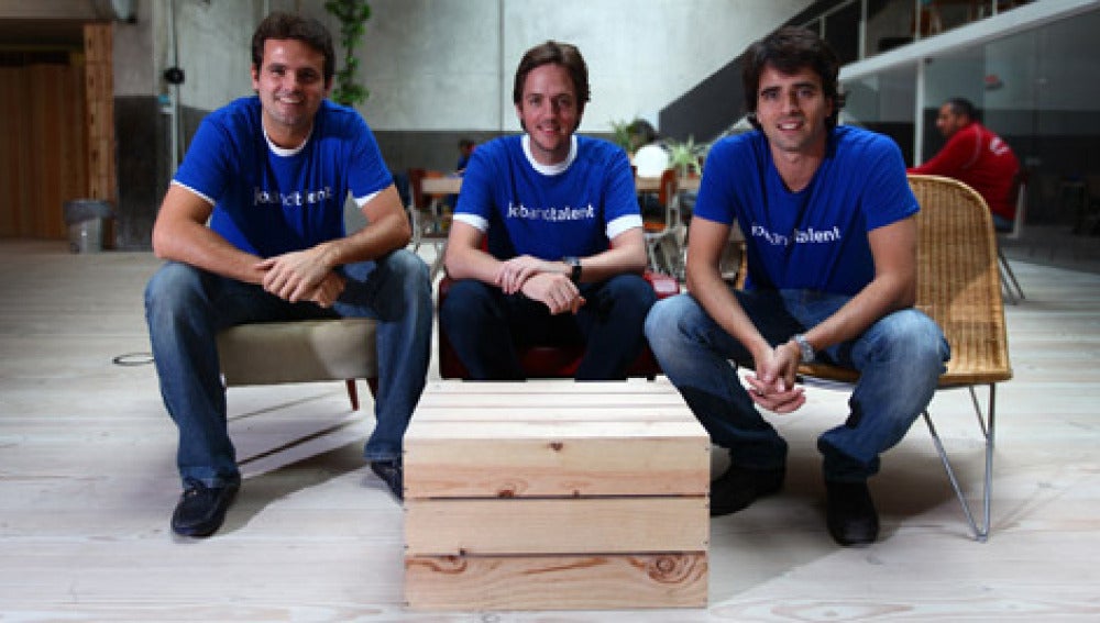 Plataforma para buscar trabajo en Facebook 