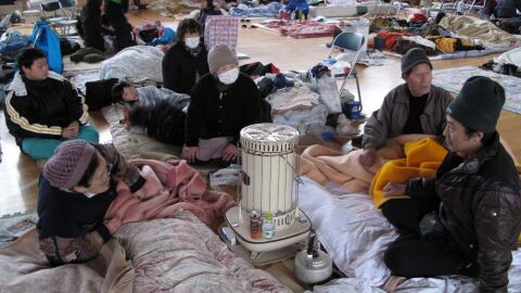 Evacuados de las zonas m&aacute;s afectadas en Jap&oacute;n