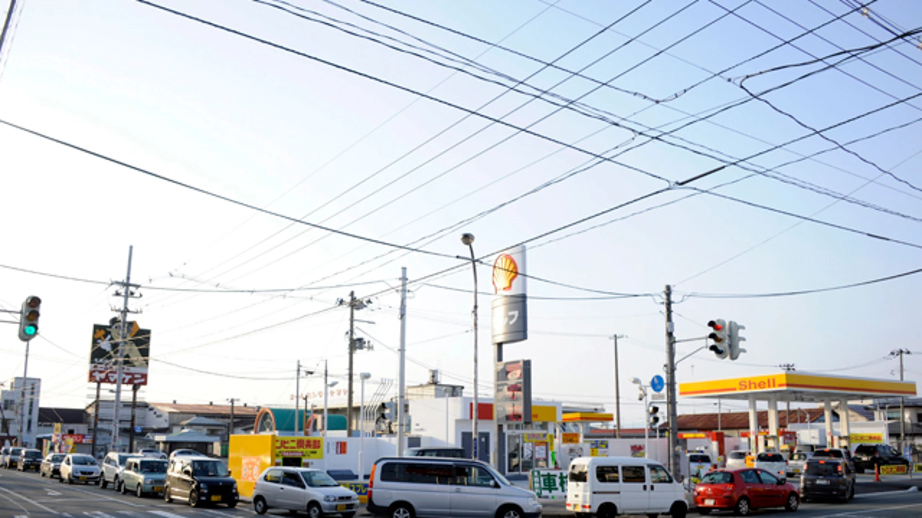 Cables eléctricos en las calles de Japón Cables eléctricos en las calles de Japón