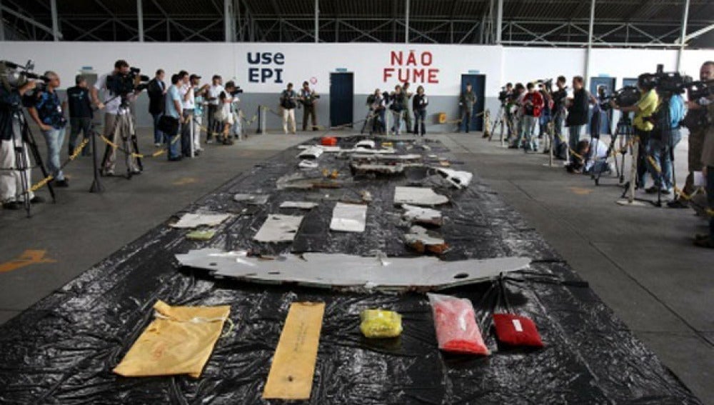 Restos del avión siniestrado