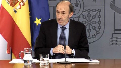 Rubalcaba vuelve como portavoz al Consejo de Ministros