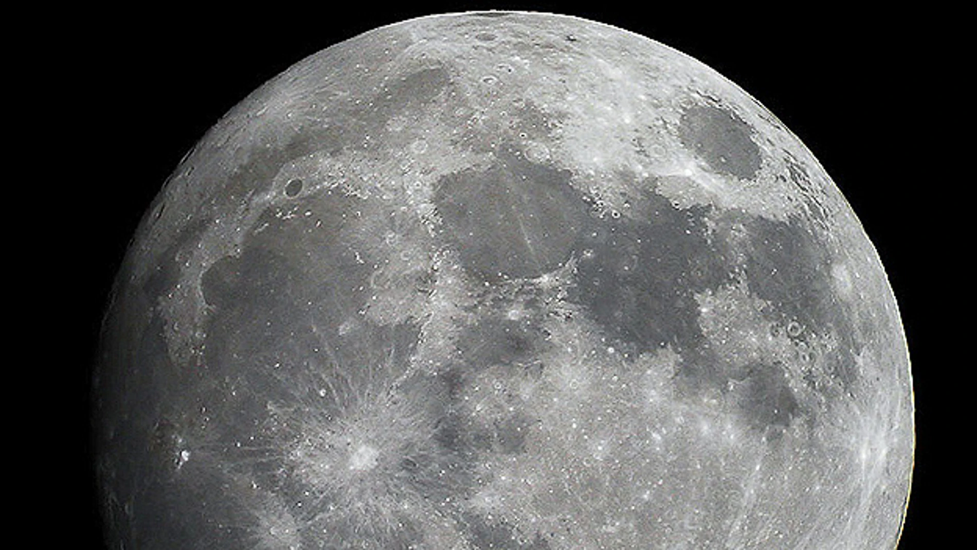 La Luna, más cerca La Luna, más cerca