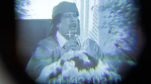 Gadafi, en el punto de mira Gadafi, en el punto de mira