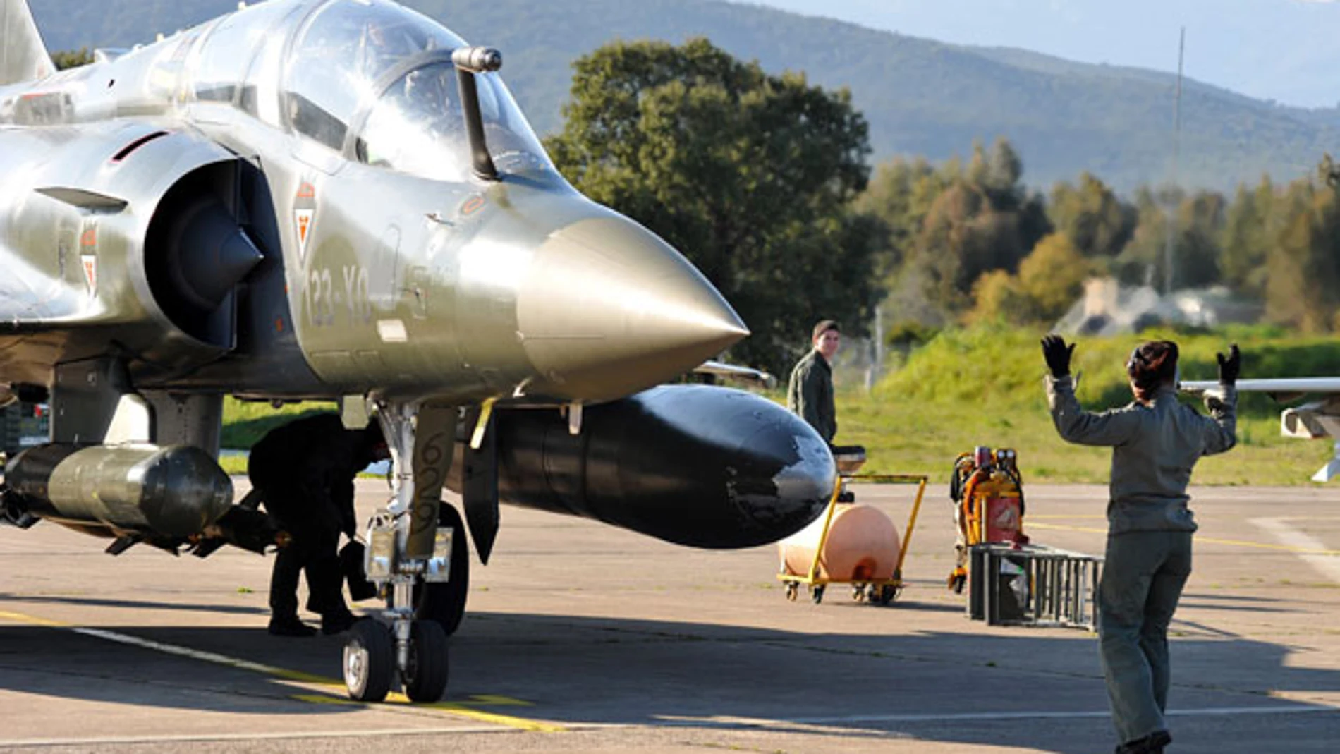 Aviones enviados a Libia para iniciar la intervención Aviones enviados a Libia para iniciar la intervención