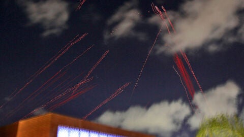 Trazadores en el cielo de Libia