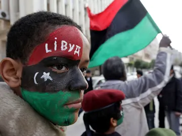 Rebeldes protestan en Libia Rebeldes protestan en Libia