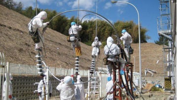 Trabajadores en Fukushima