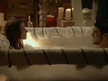 Piti le fabrica una bañera a Vilma Piti le fabrica una bañera a Vilma