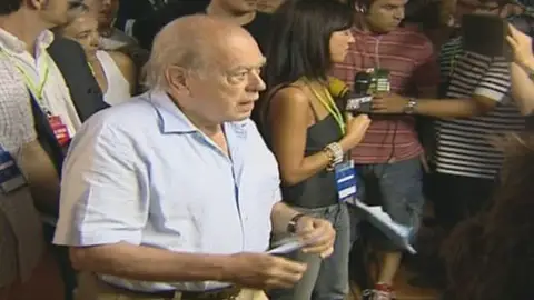 Pujol vota a favor de la independencia Pujol vota a favor de la independencia
