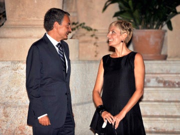 Zapatero y su mujer, Sonsoles Espinosa,durante un despacho real en Mallorca