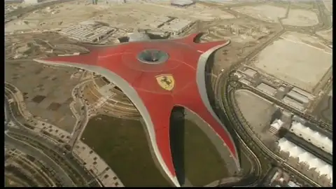 Abu Dhabi estrena el parque temático Ferrari World Abu Dhabi estrena el parque temático Ferrari World