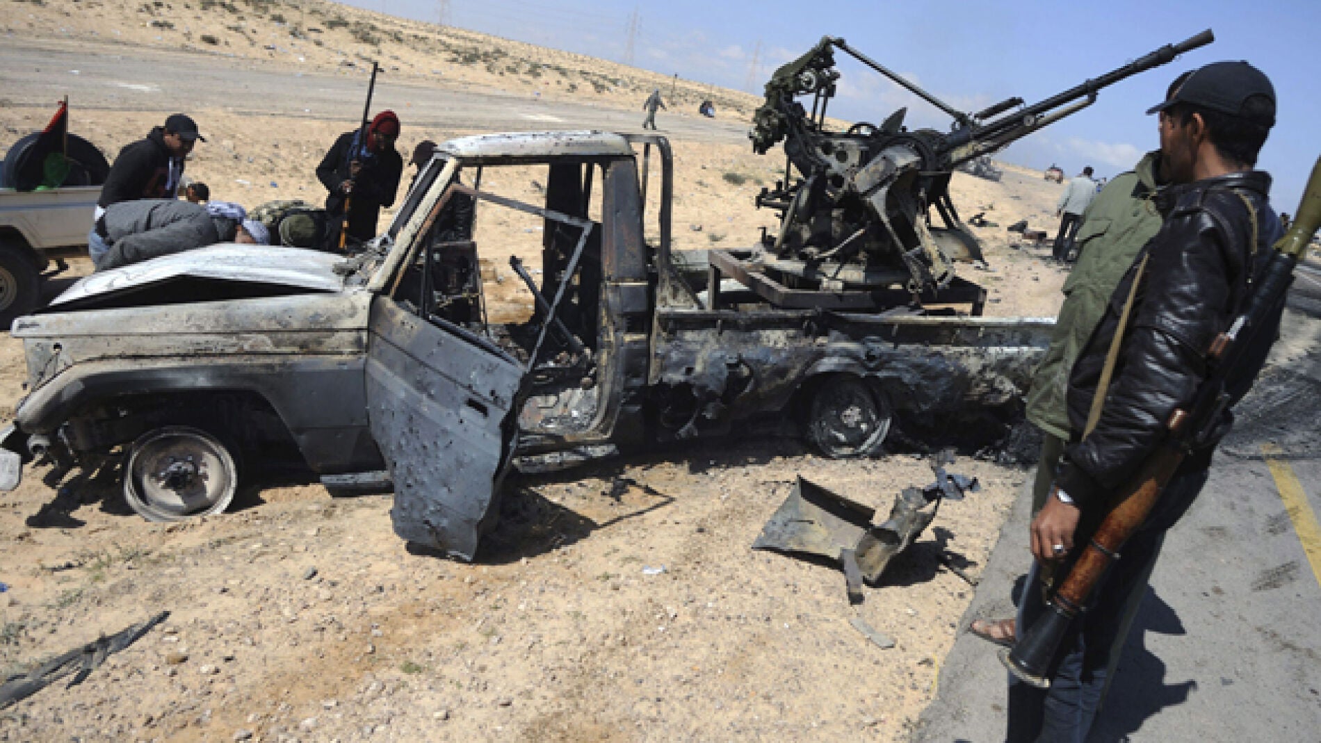 Gadafi recupera el control de Brega