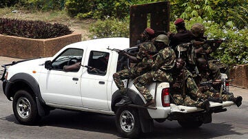 Militares marfileños en Abiyán