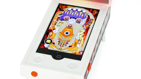 iPhone se convierte en un pinball portátil. iPhone se convierte en un pinball portátil.