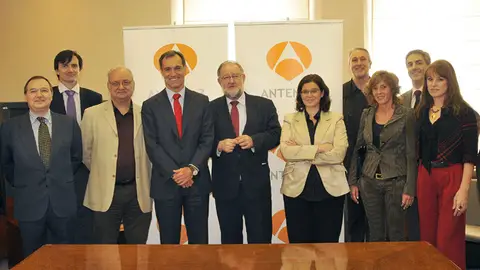 Convenio para investigar cómo serán los informativos del futuro Convenio para investigar cómo serán los informativos del futuro