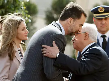 Los Príncipes saludan a Mahmud Abás Los Príncipes saludan a Mahmud Abás