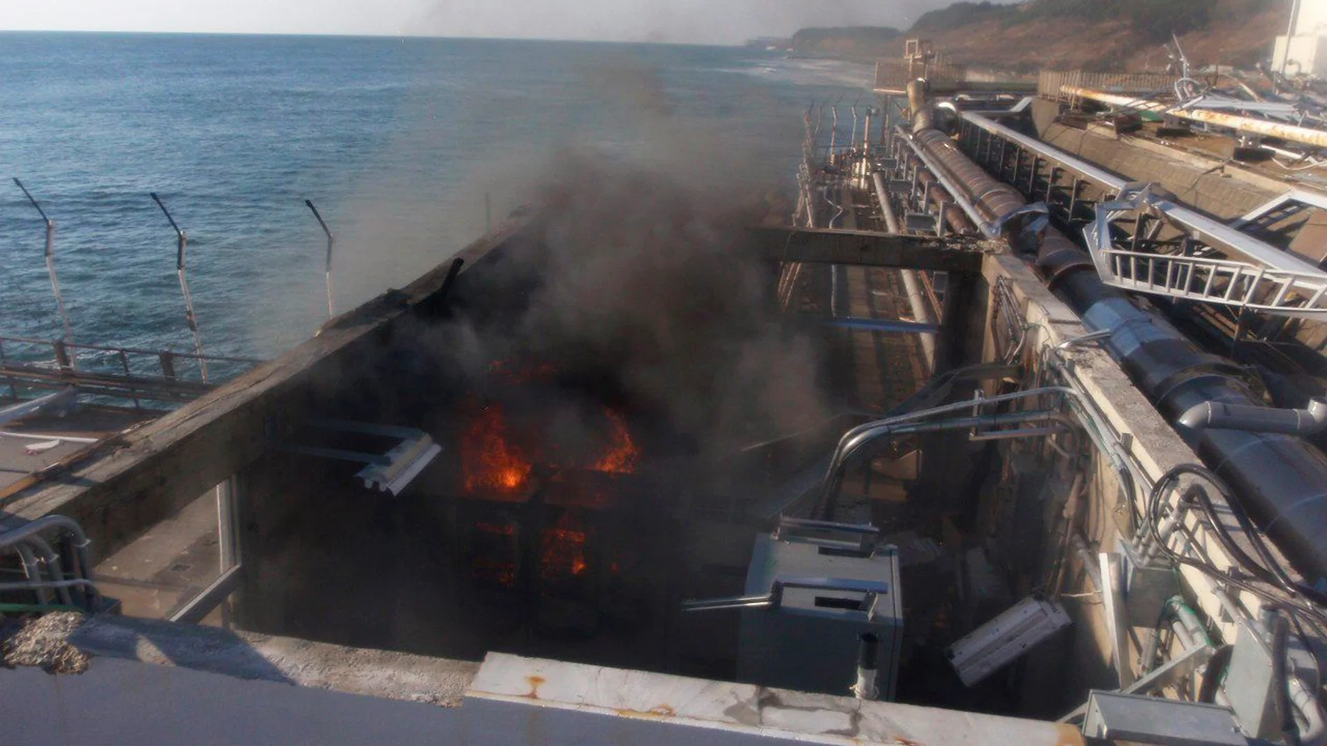Un incendio en las instalaciones de la central nuclear de Fukushima Un incendio en las instalaciones de la central nuclear de Fukushima