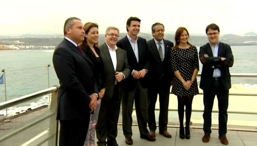 Encuentro de los candidatos a los cabildos en Las Canteras