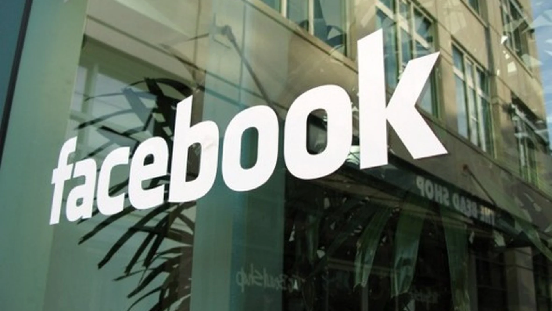 Entrada a las oficinas de Facebook Entrada a las oficinas de Facebook