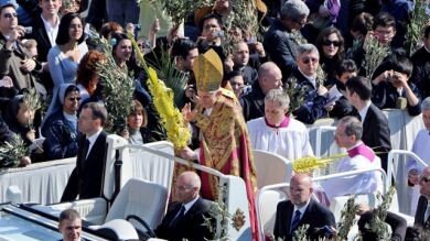 El papa arrranca los ritos de la Semana Santa con la procesión de las Palmas