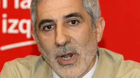 Gaspar Llamazares, diputado de IU Gaspar Llamazares, diputado de IU