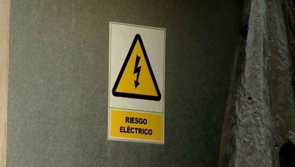 En peligro tras intentar robar cobre en una caseta de electricidad