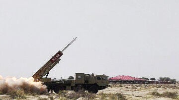Pakistán prueba un misil nuclear de corto alcance.