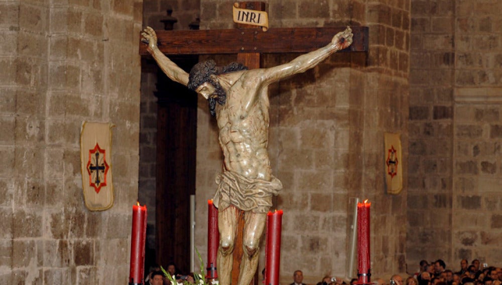 Procesionan treinta pasos en Valladolid