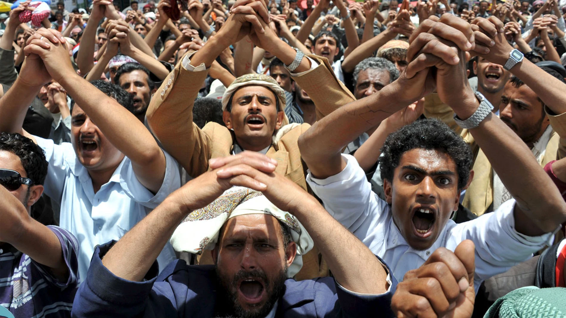 Opositores yemeníes se manifiestan Opositores yemeníes se manifiestan