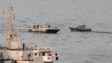 Interceptada una patrullera de la Guardia Civil en aguas próximas a Gibraltar