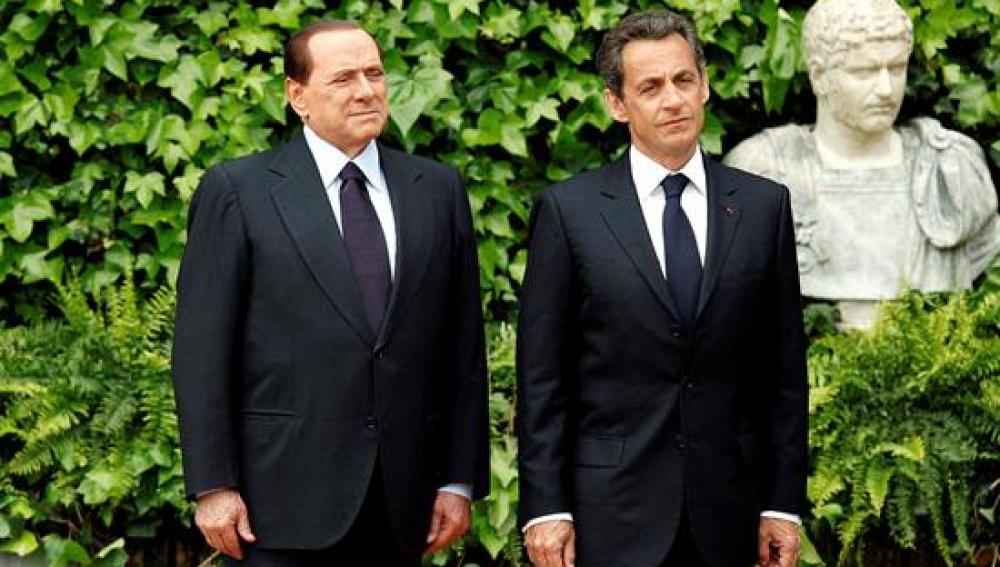 Berlusconi y Sarkozy piden cambiar el Tratado de Schengen