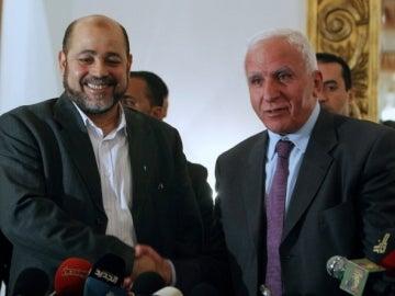 Al Fatah y Hamás ponen fin a su división tras lograr el entendimiento en Egipto