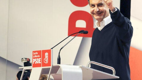 Zapatero, en un mit&iacute;n en Tenerife.