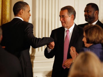 Obama durante la cena con demócratas y republicanos