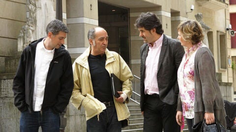 Los miembros de Bildu Oskar Matute, Mart&iacute;n Garitano, Pello Urizar e Ikerne Badiola