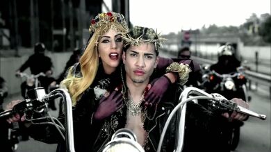 Lady Gaga estrena el polémico videoclip de 'Judas'