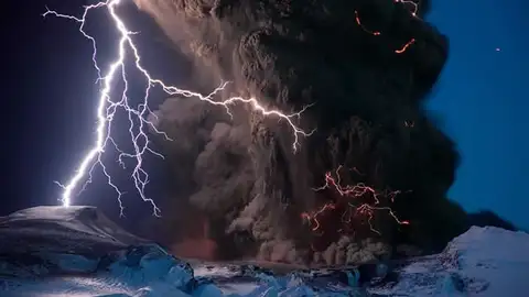 Volcán en Islandia Volcán en Islandia
