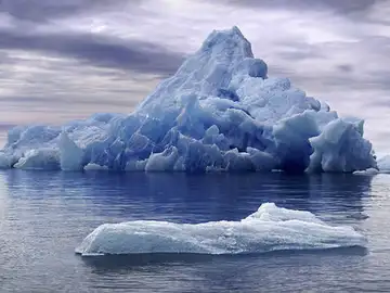 Iceberg - Imagen de archivo Iceberg - Imagen de archivo
