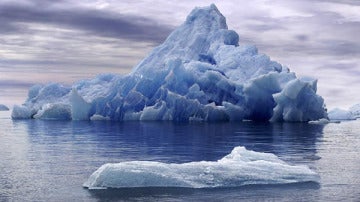 Iceberg - Imagen de archivo