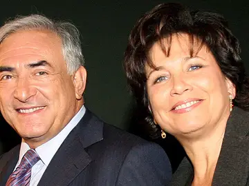 Strauss-Kahn y su esposa en una imagen de archivo Strauss-Kahn y su esposa en una imagen de archivo