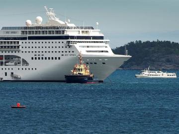 1800 pasajeros encerrados en un crucero por una avería eléctrica