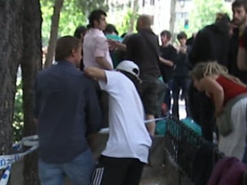 Agresión a un cámara de Antena 3 Agresión a un cámara de Antena 3