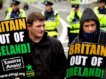 Irlandeses contra la visita de Isabel II Irlandeses contra la visita de Isabel II