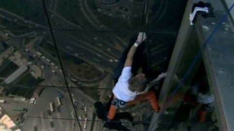 El 'Spiderman franc&eacute;s' escala un edificio turco