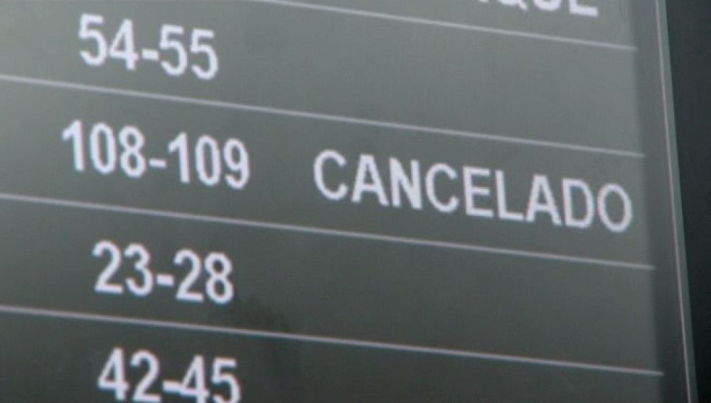 6 vuelos afectados en Canarias por el nuevo volcán islandés