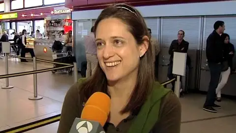 Una de las afectadas por la cancelación de vuelos en Berlín Una de las afectadas por la cancelación de vuelos en Berlín