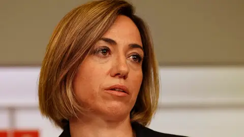 Chacón durante la rueda de prensa en Ferraz Chacón durante la rueda de prensa en Ferraz