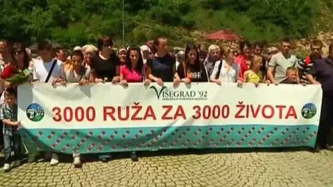 Bosnia homenajea a las víctima de Mladic Bosnia homenajea a las víctima de Mladic