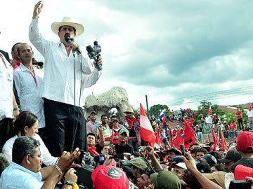 Zelaya, a su regreso a Honduras