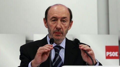 Rubalcaba comparece como candidato a las primarias del PSOE
